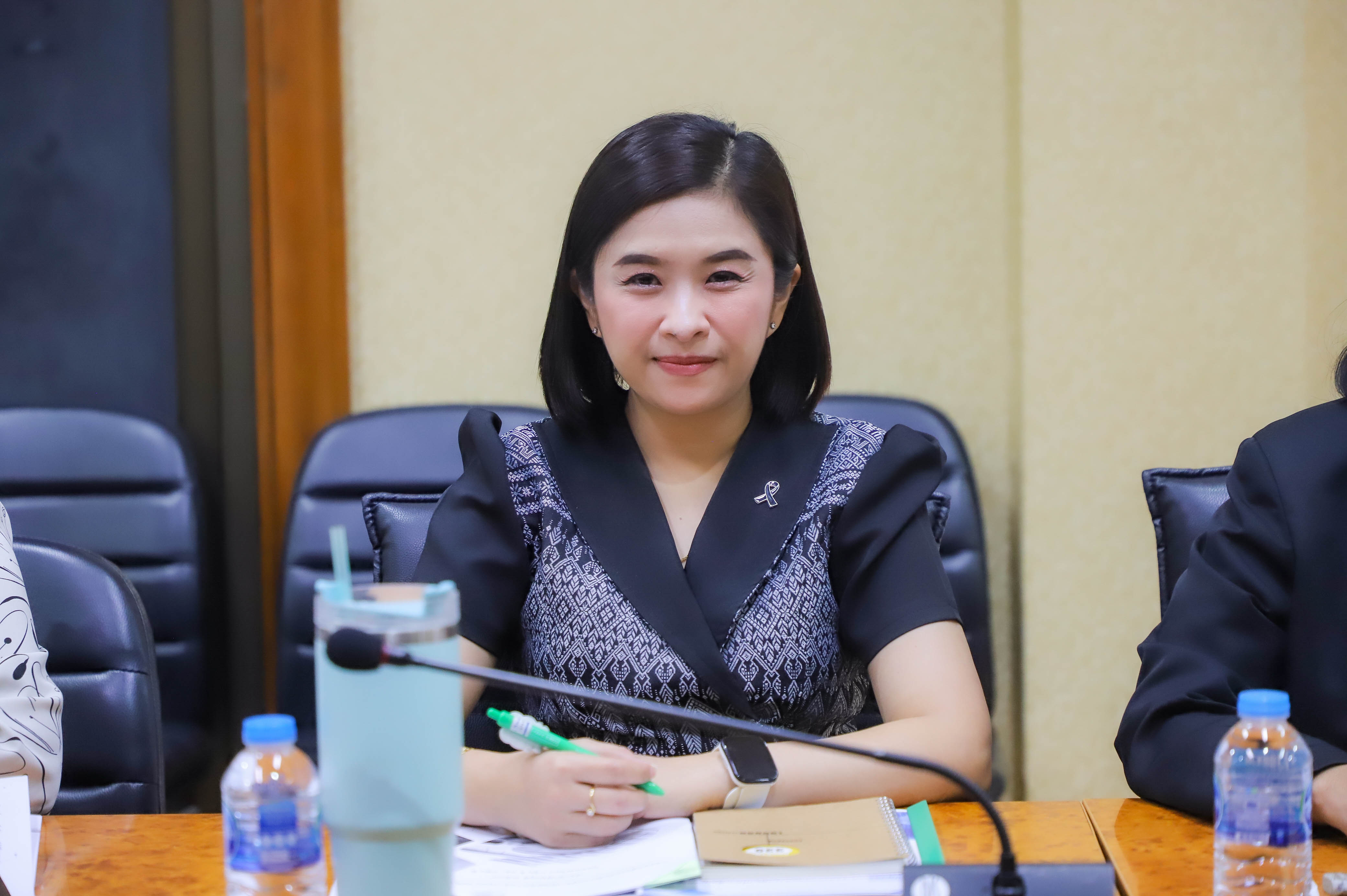 title - สบท. ประชุมชี้แจงและมอบหมายผู้รับผิดชอบในแต่ละตัวชี้วัดในส่วนที่เกี่ยวข้องกับกองทุนการปฏิรูปที่ดินเพื่อเกษตรกรรม ประจําปีงบประมาณ พ.ศ. 2569 